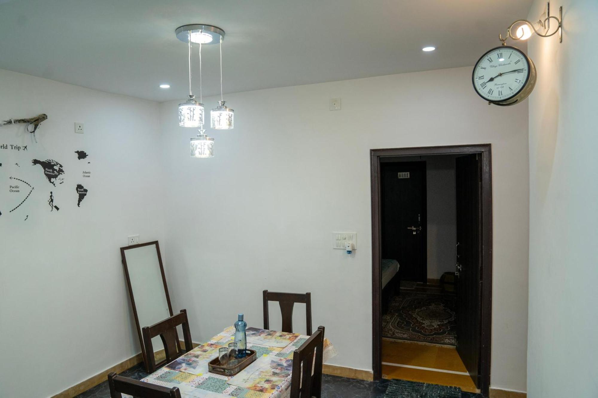 Footprint Hostel อุเดเปอร์ ภายนอก รูปภาพ