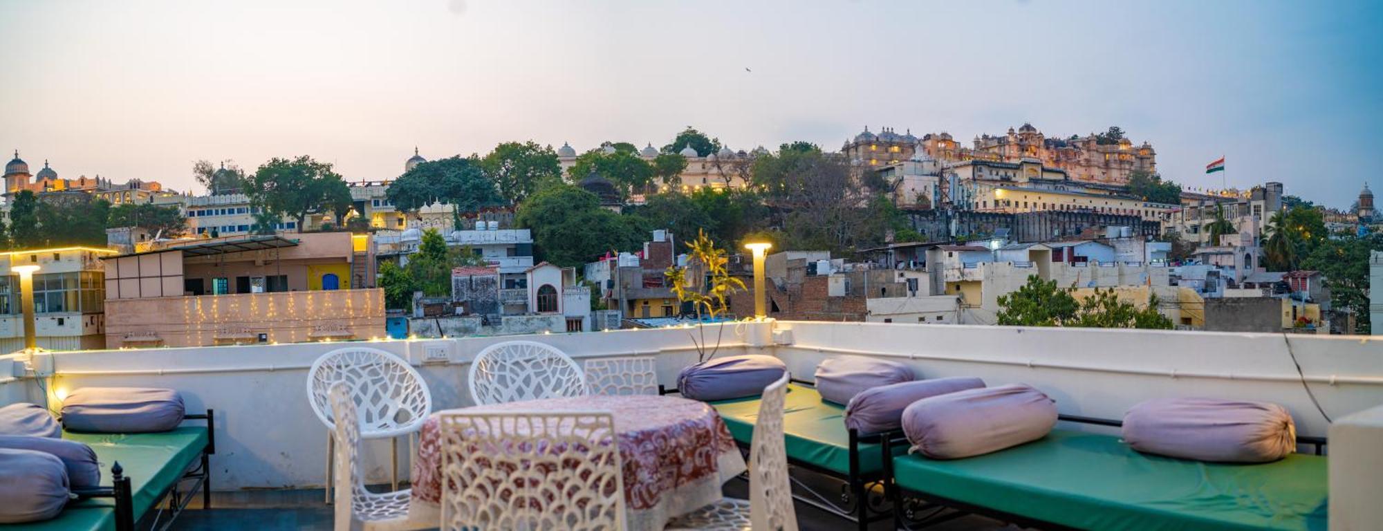 Footprint Hostel อุเดเปอร์ ภายนอก รูปภาพ