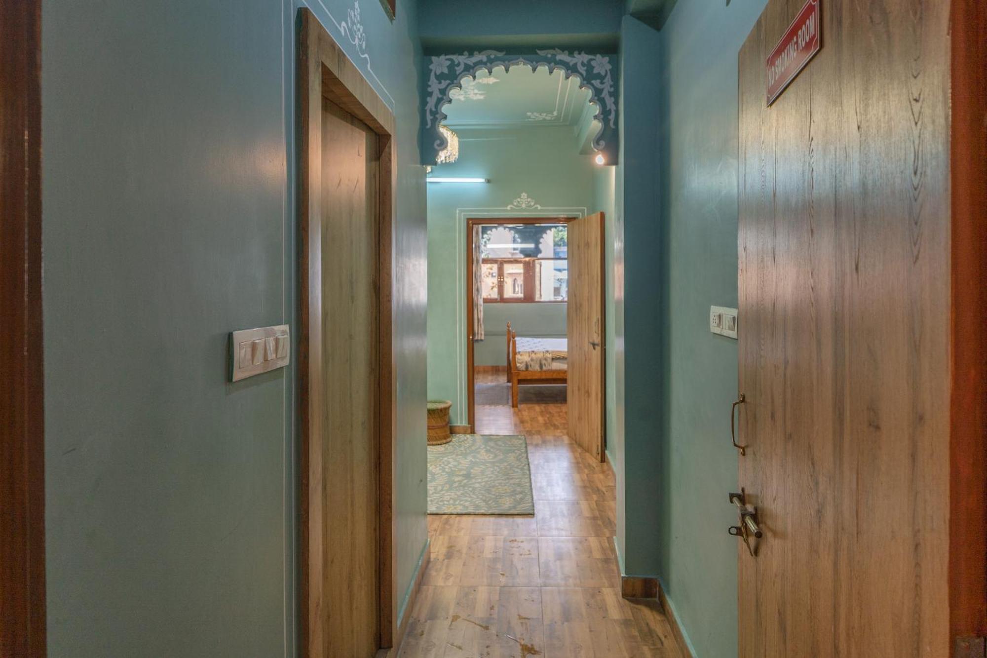 Footprint Hostel อุเดเปอร์ ภายนอก รูปภาพ
