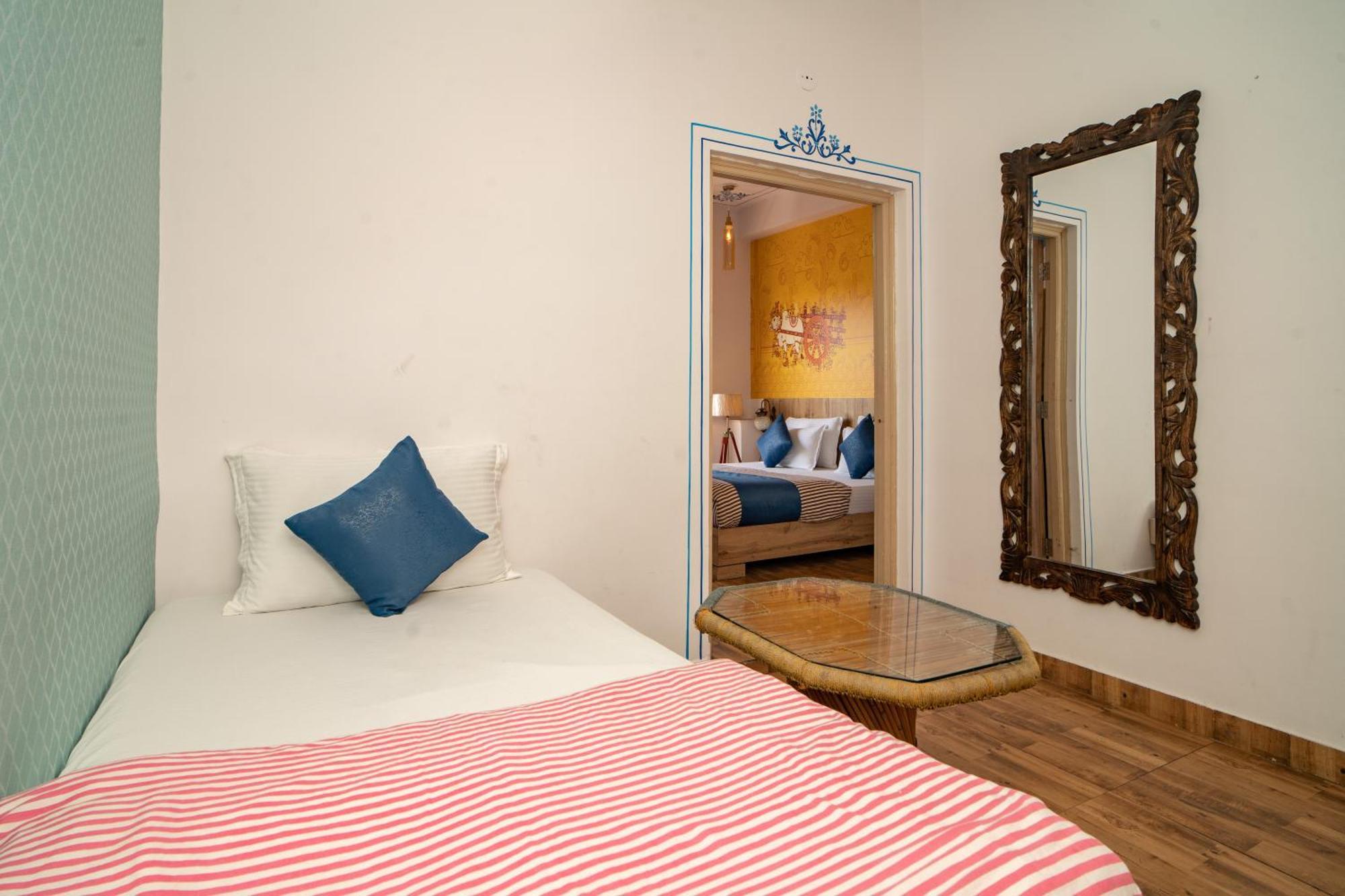Footprint Hostel อุเดเปอร์ ภายนอก รูปภาพ