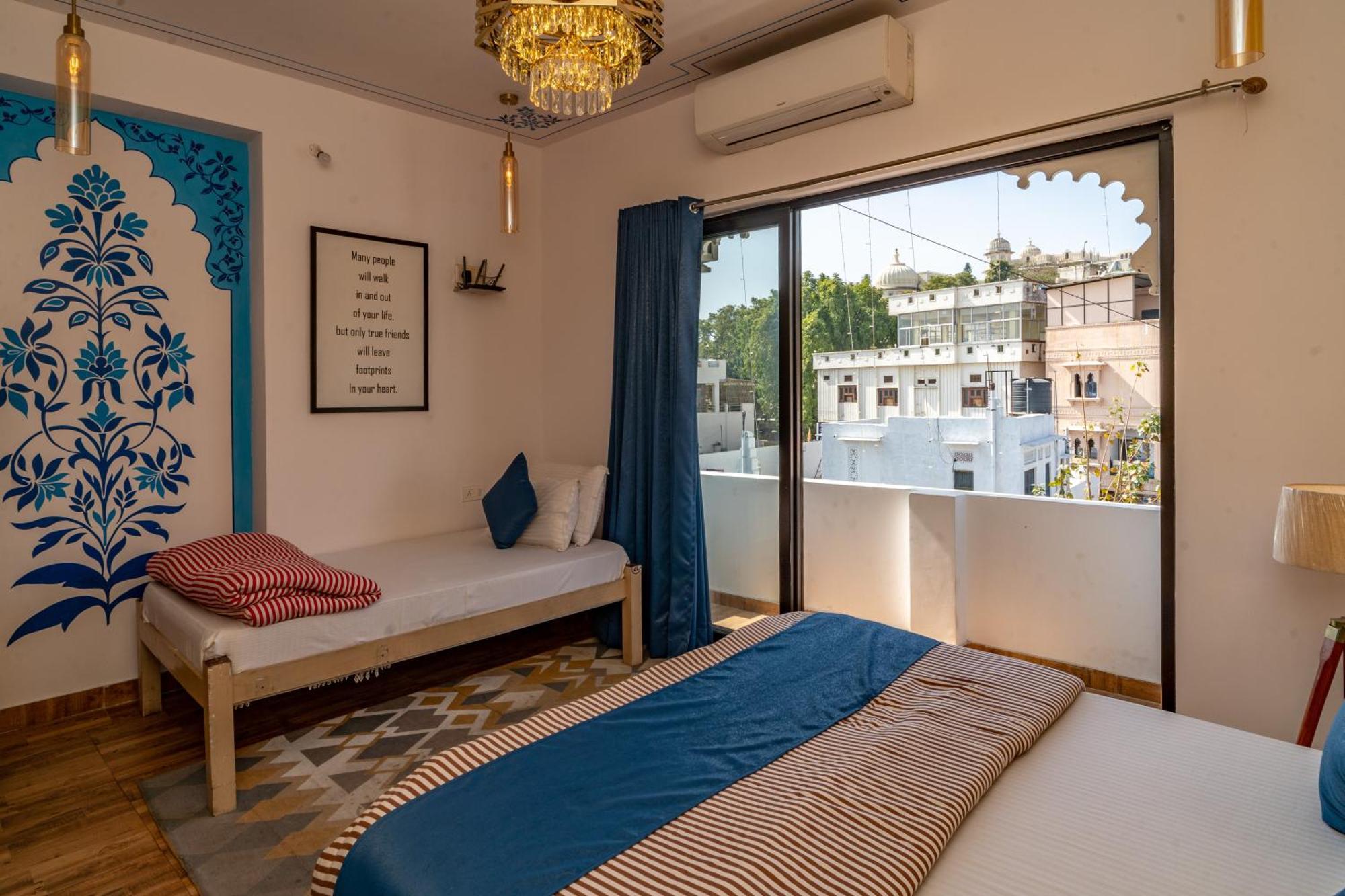 Footprint Hostel อุเดเปอร์ ภายนอก รูปภาพ