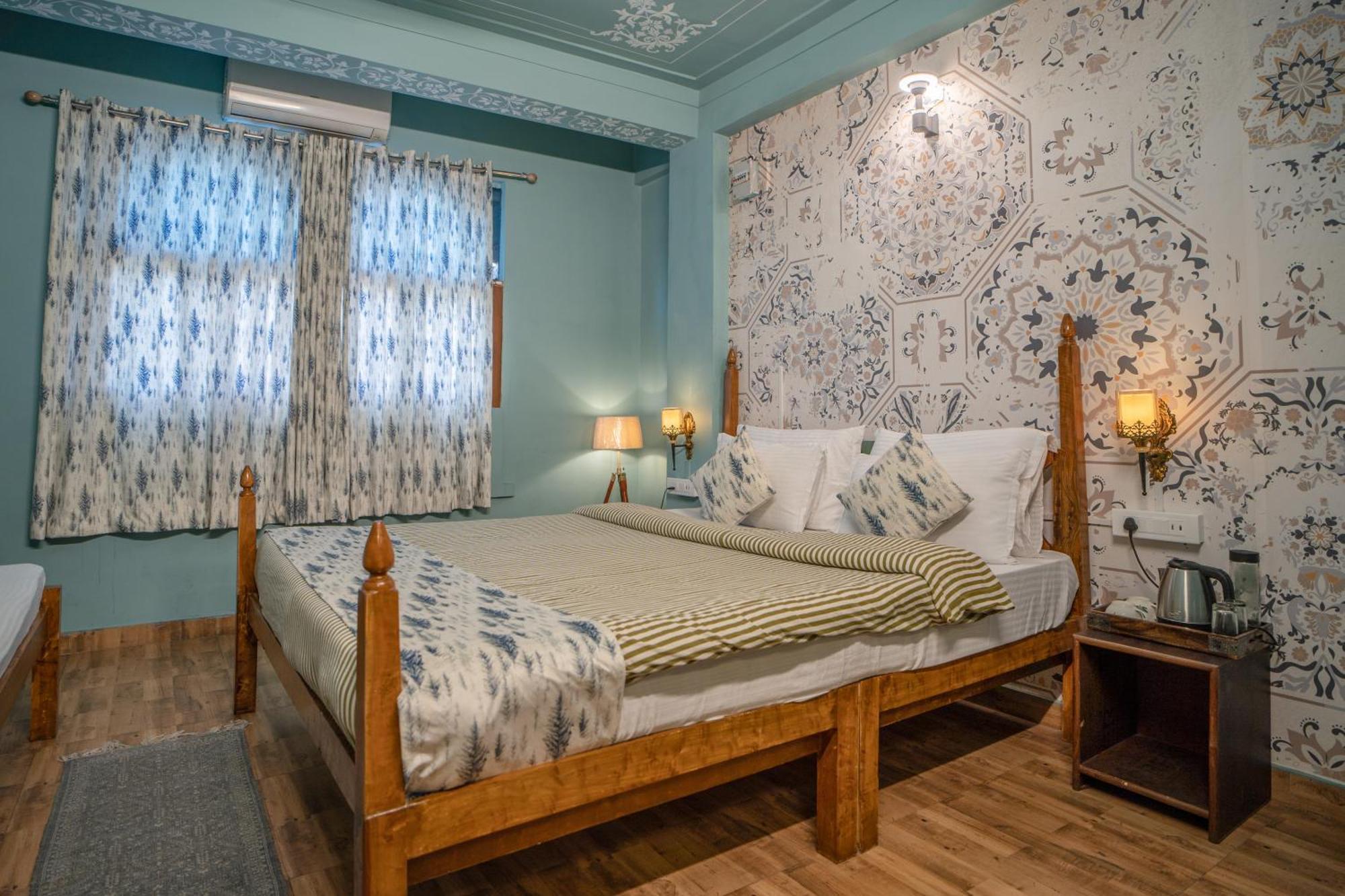 Footprint Hostel อุเดเปอร์ ภายนอก รูปภาพ