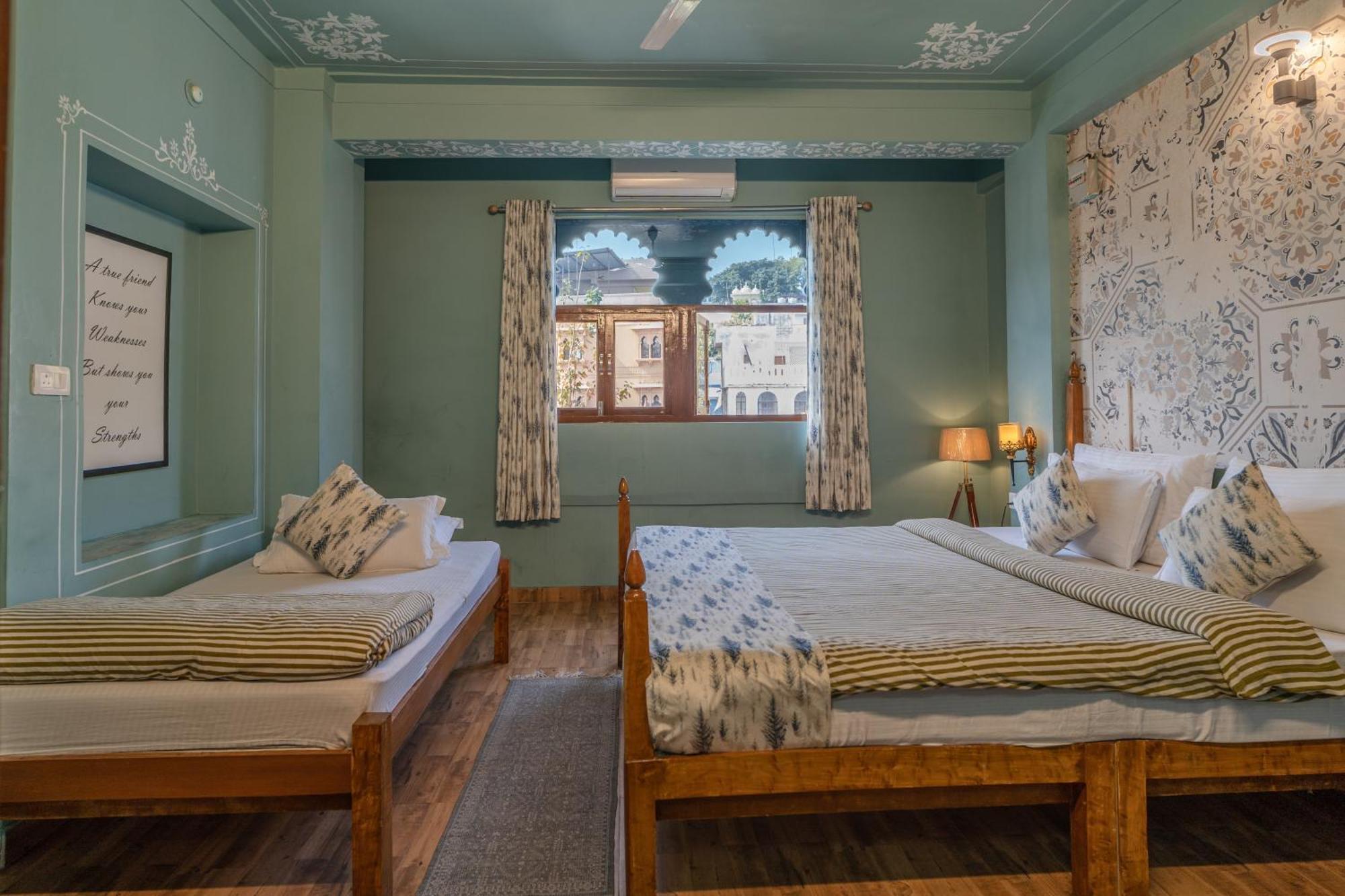 Footprint Hostel อุเดเปอร์ ภายนอก รูปภาพ