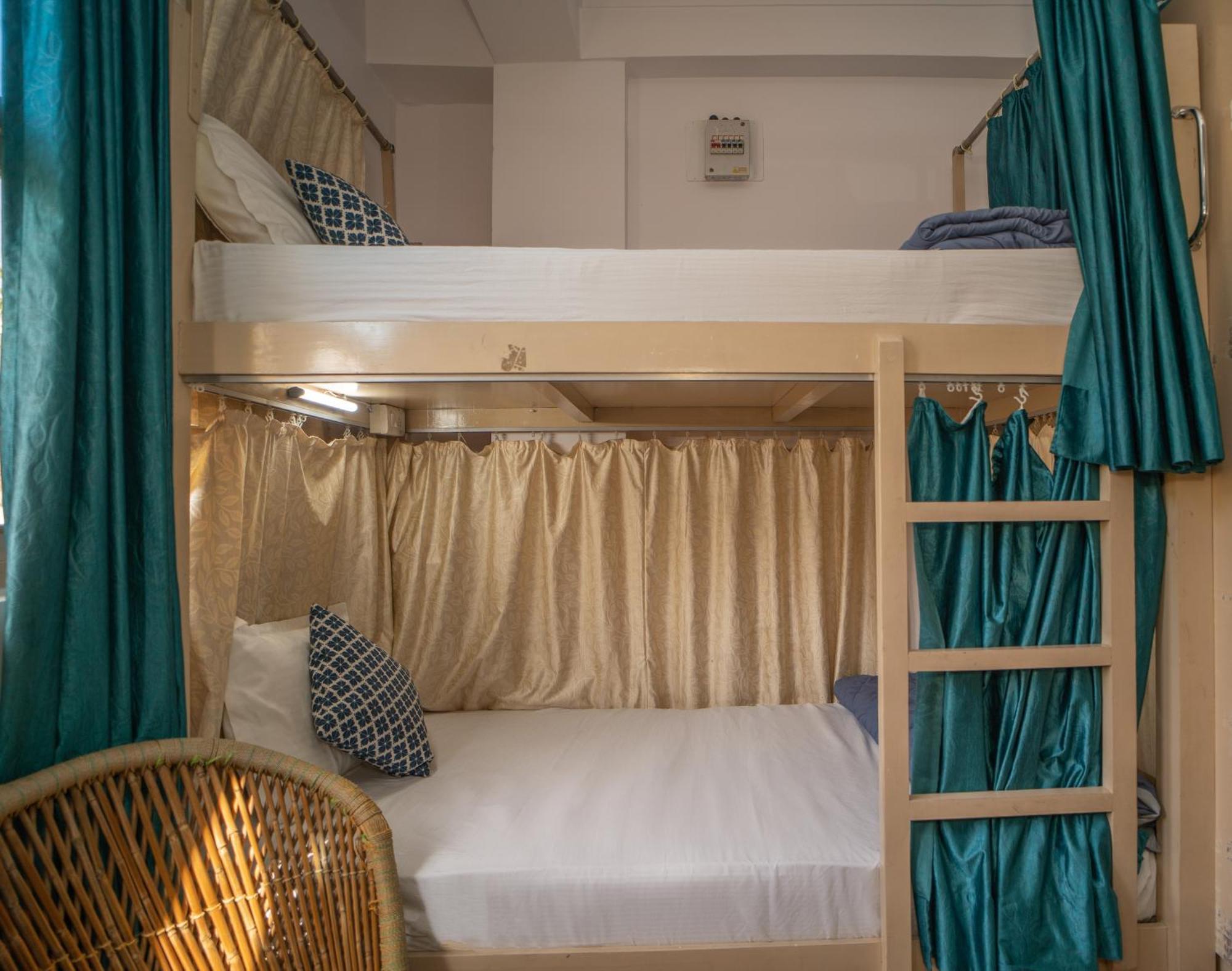 Footprint Hostel อุเดเปอร์ ภายนอก รูปภาพ