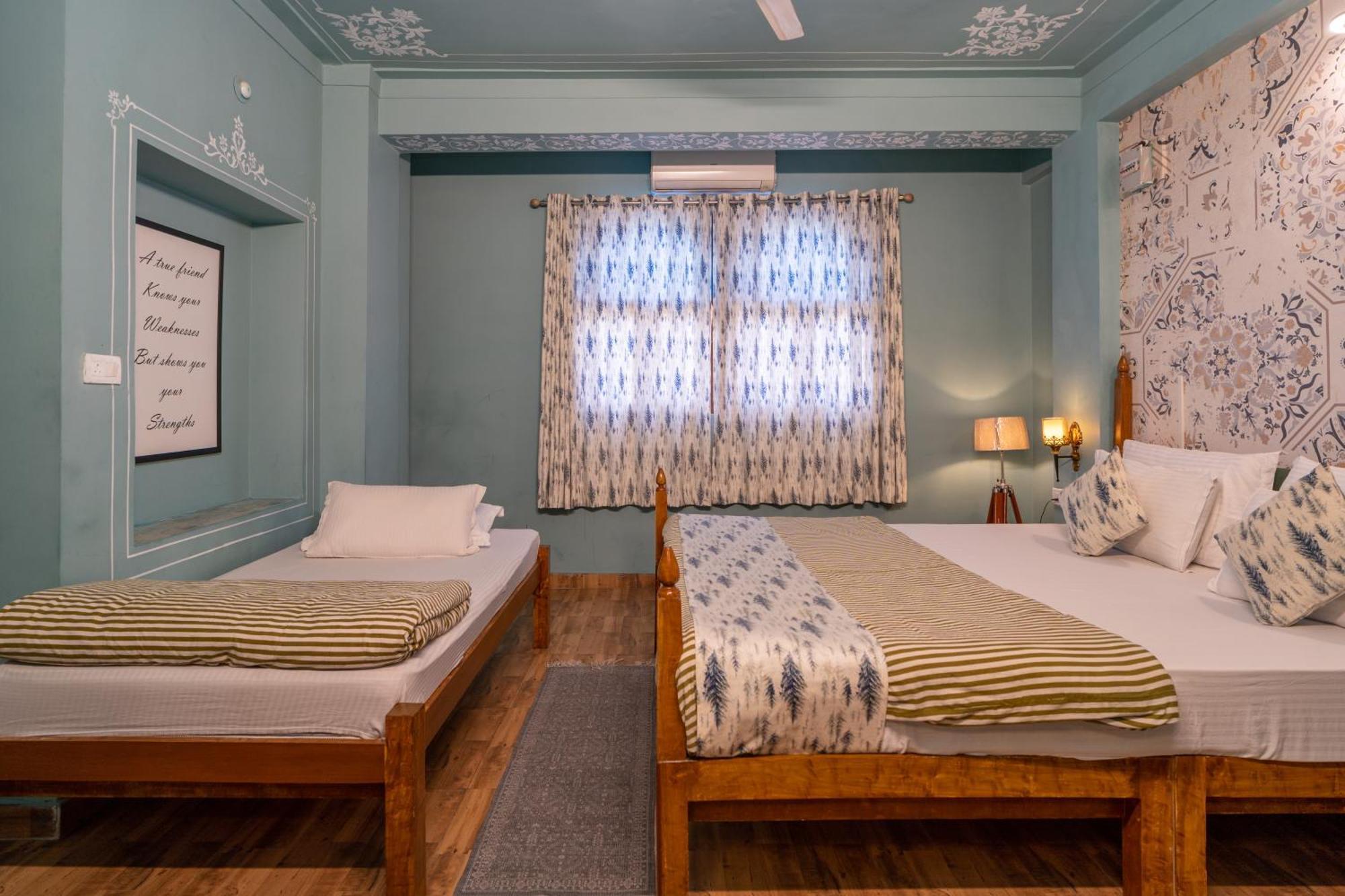 Footprint Hostel อุเดเปอร์ ภายนอก รูปภาพ